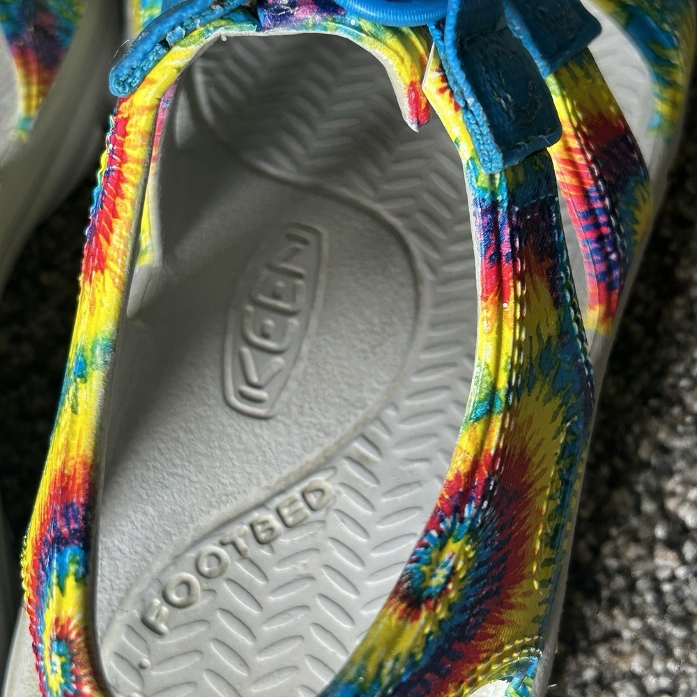 KEEN Newport Kids Size 2 Waterproof Rubber Sandals Hiking Closed Toe Tie Dye - Picture 5 of 8
